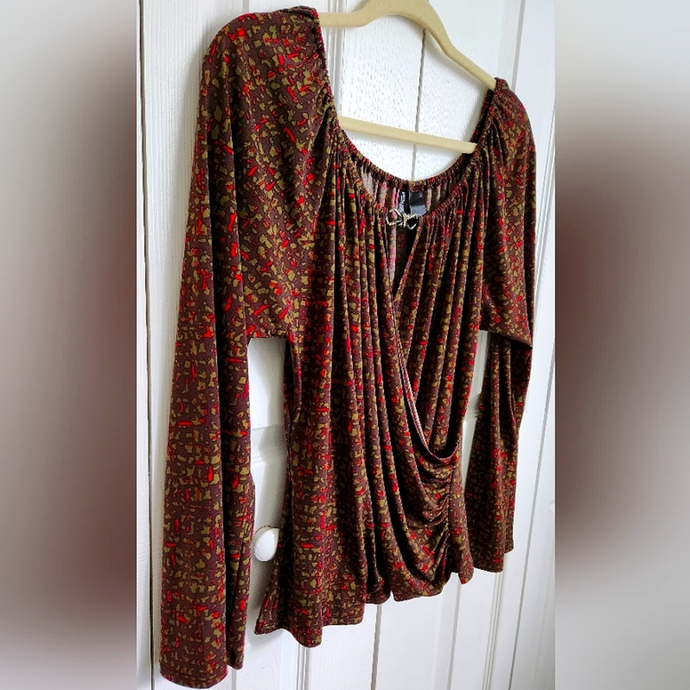 Bisou Bisou XL Long Sleeve Blouse